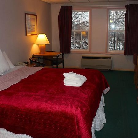 Anchorage Inn Берлингтон Экстерьер фото