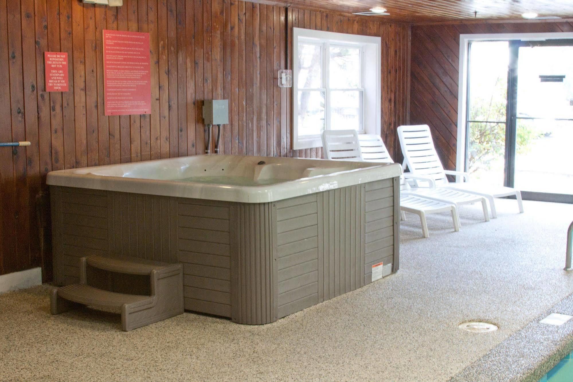 Anchorage Inn Берлингтон Экстерьер фото